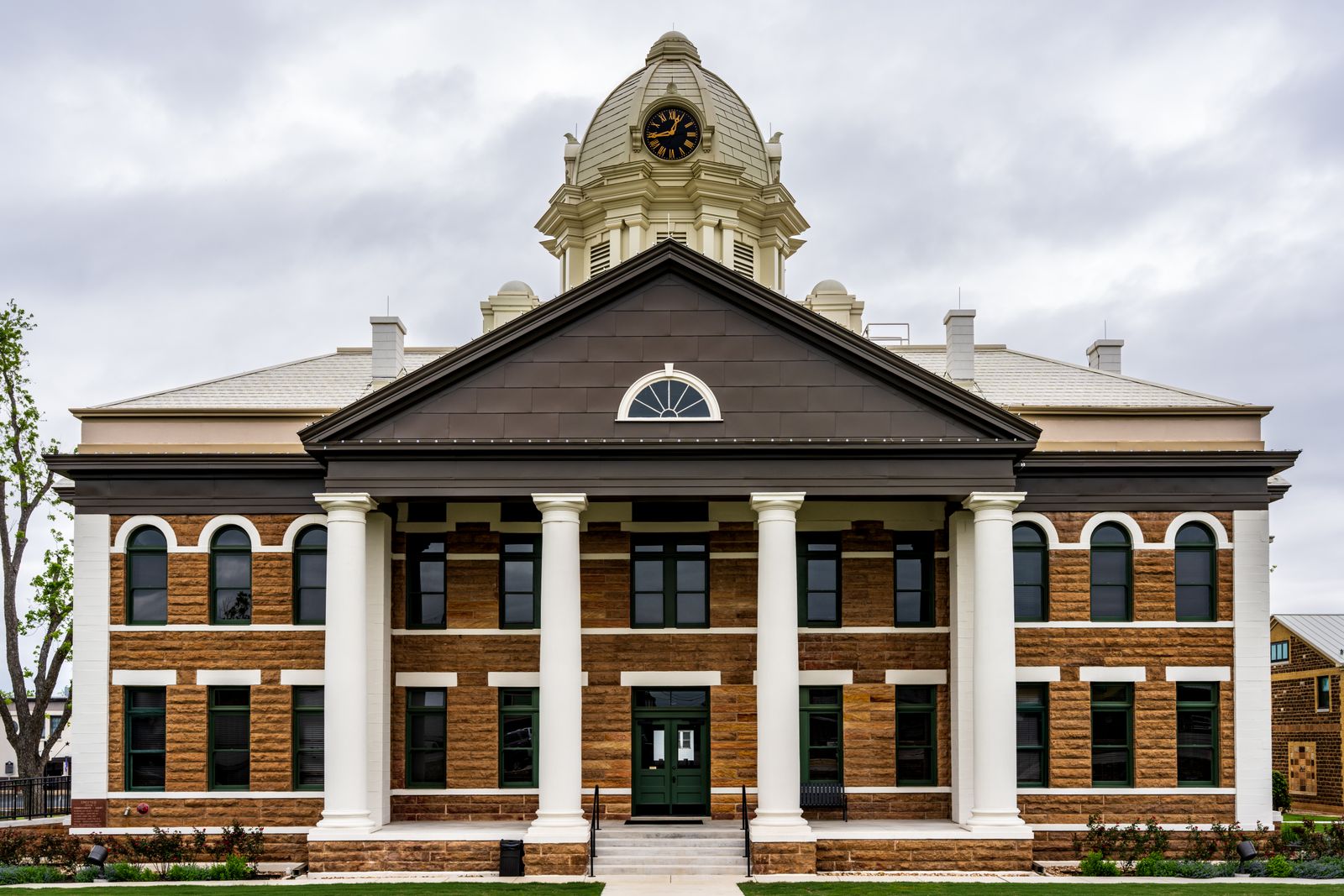 The Lindsey-Flanigan Courthouse steps in downtown Denver
